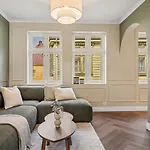 The Townhouse Dream I No Expense Spared I New 2025 Holiday home Bergen