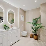 The Townhouse Dream I No Expense Spared I New 2025 Holiday home