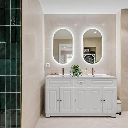 Дом отдыха The Townhouse Dream I No Expense Spared I New 2025 Берген