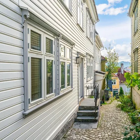 The Townhouse Dream I No Expense Spared I New 2025 ベルゲン