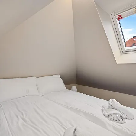 The Townhouse Dream I No Expense Spared I New 2025 Берген