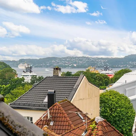 The Townhouse Dream I No Expense Spared I New 2025 * Μπέργκεν