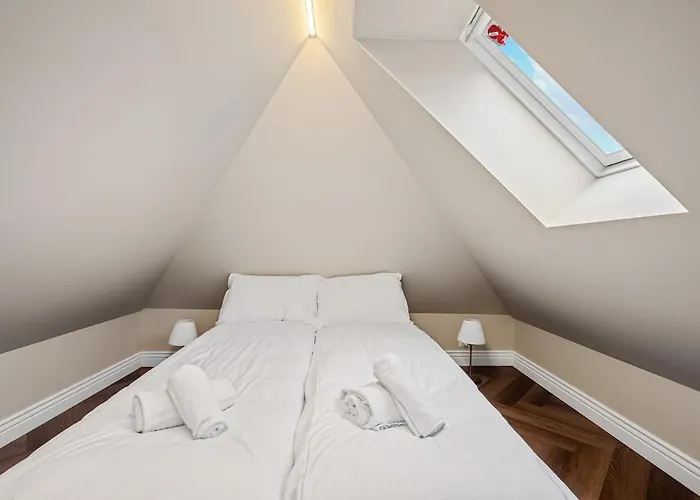 The Townhouse Dream I No Expense Spared I New 2025 * Μπέργκεν