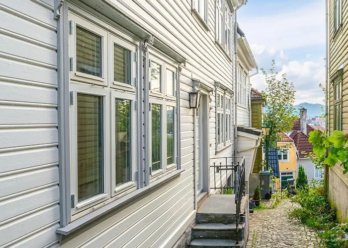 The Townhouse Dream I No Expense Spared I New 2025 Μπέργκεν