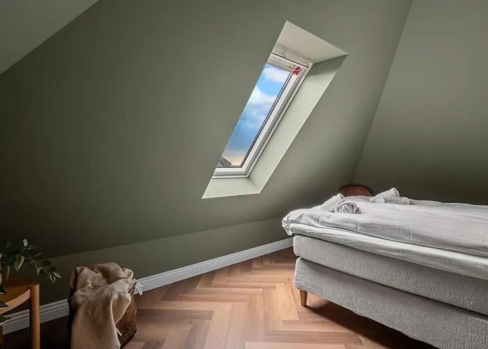 The Townhouse Dream I No Expense Spared I New 2025 Σπίτι διακοπών Μπέργκεν