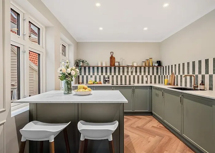 The Townhouse Dream I No Expense Spared I New 2025 Bergen